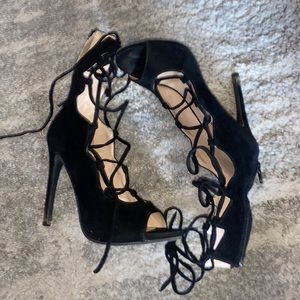 Black heels size 6